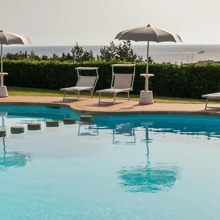 Lägenhet Il Poggio Di Cala Granu *